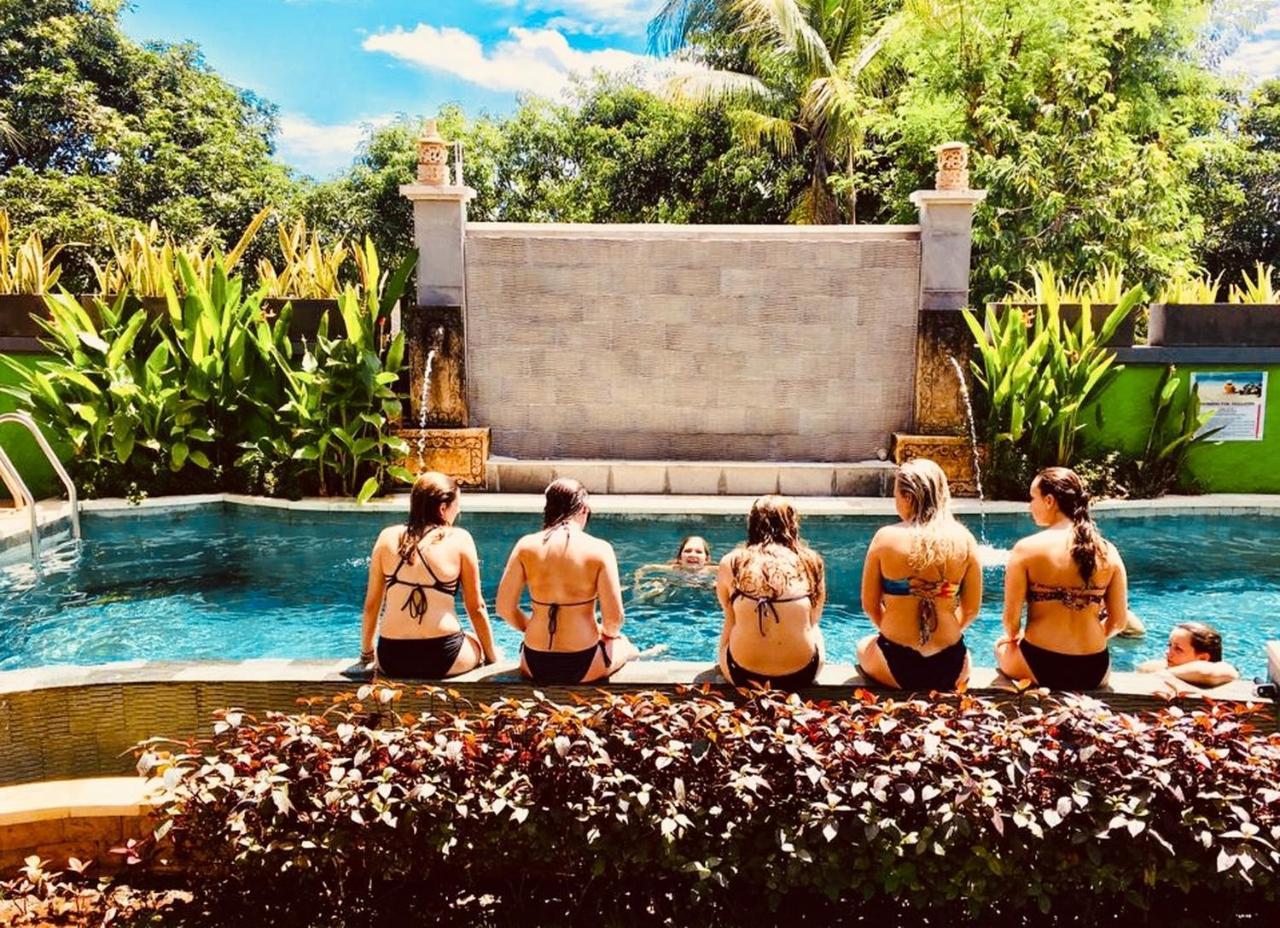 Lembongan Hostel Nusa Lembongan Exteriér fotografie